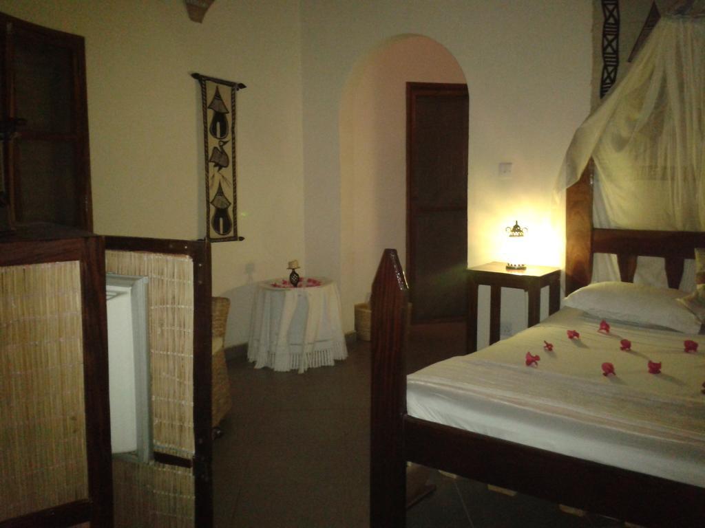 קולולי Mandinka Lodge חדר תמונה